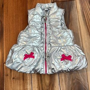 KIDS HEADQUARTERS GIRL PUFFER VEST SIZE 3/6 Months